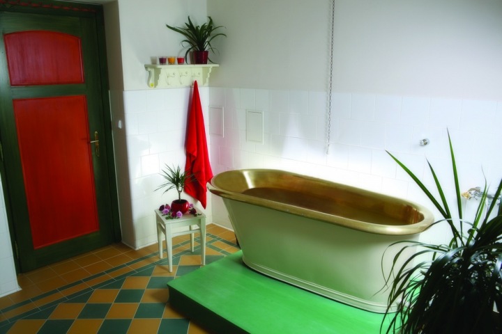 Zlatá vana v Jurkovičově domě. 