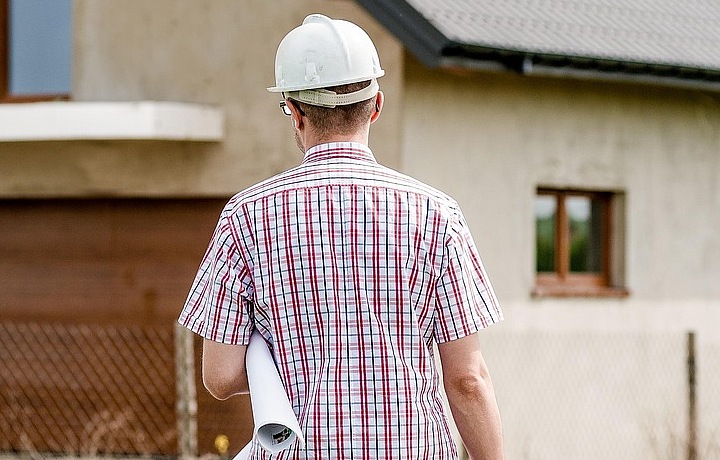 Počet nových stavieb, ktoré sa minulý rok dokončili, sa znížil