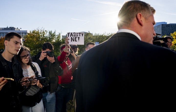 Oponentom Filipa Turka vadí jeho verbálny sklon k fašistickým myšlienkam.
