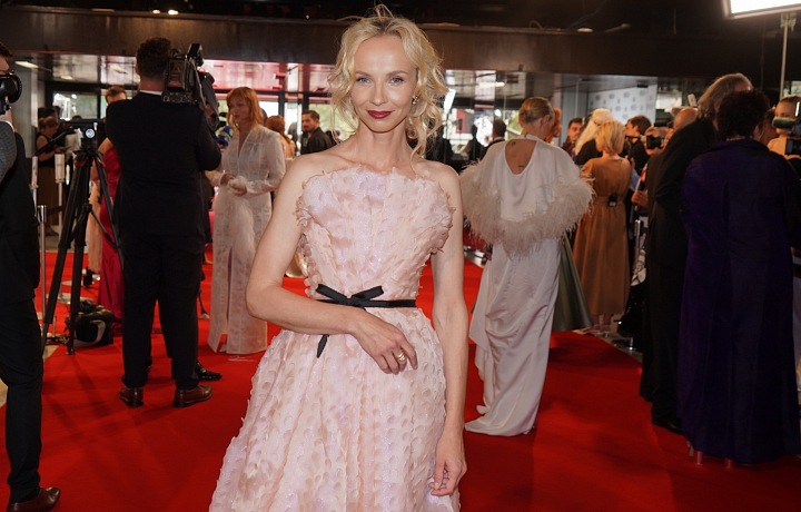 Herečka Jana Plodková na KVIFFu 2025.