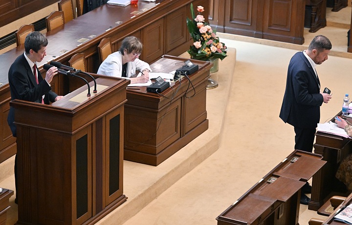 Hayato a Tomio Okamura