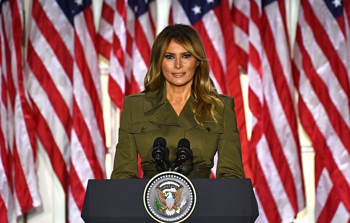 Melania Trump při projevu
