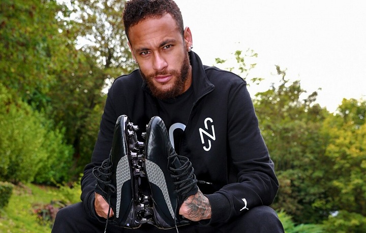 Neymar jen měsíc pes mistrovstvím světa řeší nepříjemné problémy