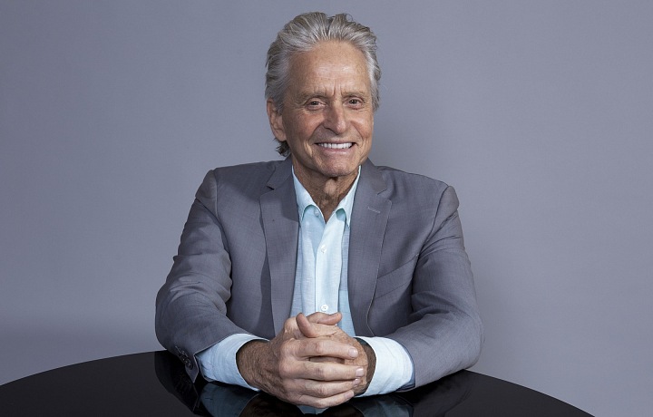 Michael Douglas je hviezdou legendárneho filmu Základný inštinkt