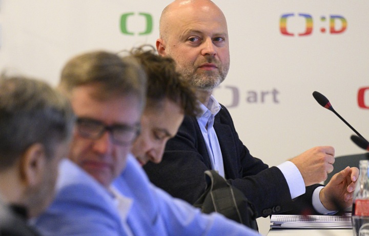 Rada rozhoduje, kto bude riadiť televíziu
