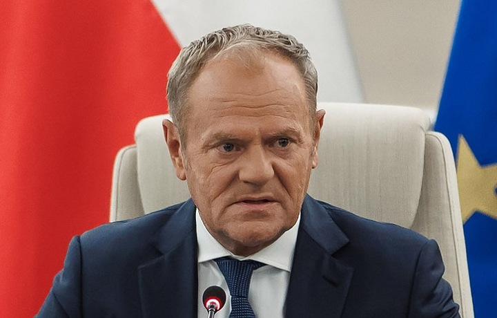 Poľský premiér koordinuje pomoc svojej krajine
