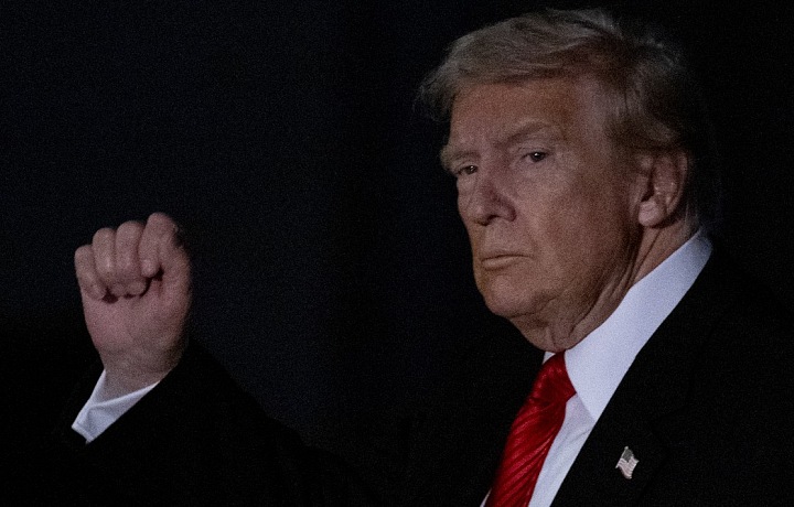 Trump sa v televízii predvádzal
