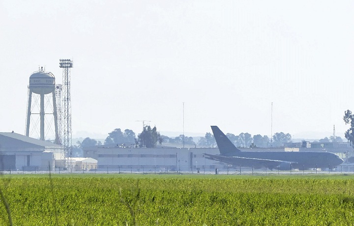 Americká letadla v letecké základně v Seville.
