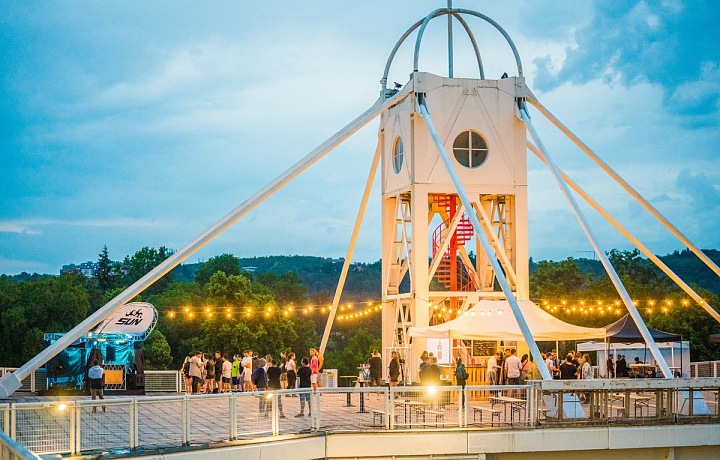 Sun Festival na střeše Křižíkových pavilonů