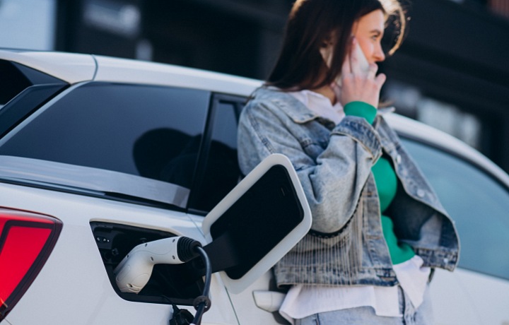 Elektromobily nabízejí pohodlné nabití