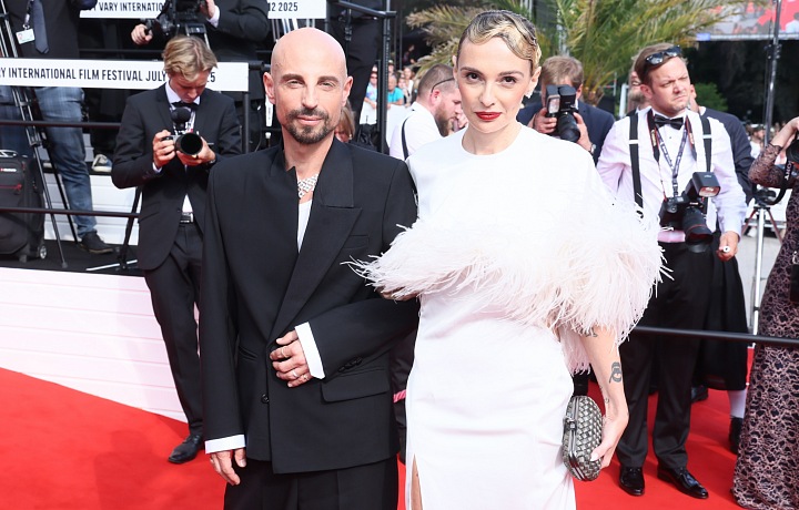 Filip Vaněk s doprovodom.